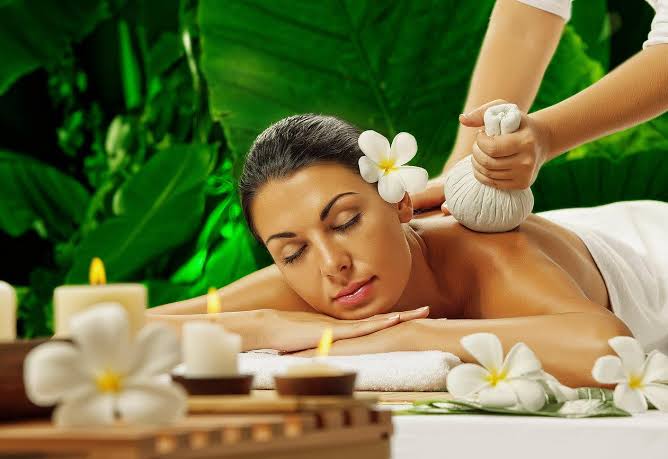 Oil Herbal Compress Massage