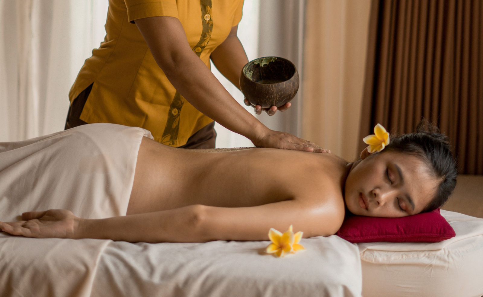 Indo-Balinese massage at Oriental Spa